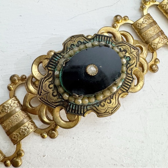 Vintage Art Deco Onyx Oval Seed Pearl Gold Tone Link Intricate Inlay Retro Gift - Picture 4 of 16